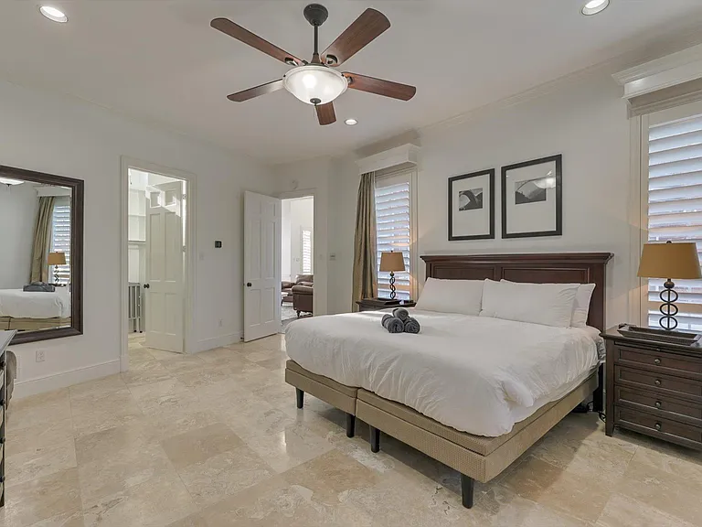 904 Tiffany Ln — Photo 25