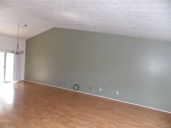 3rd image of 101 Chase Dr