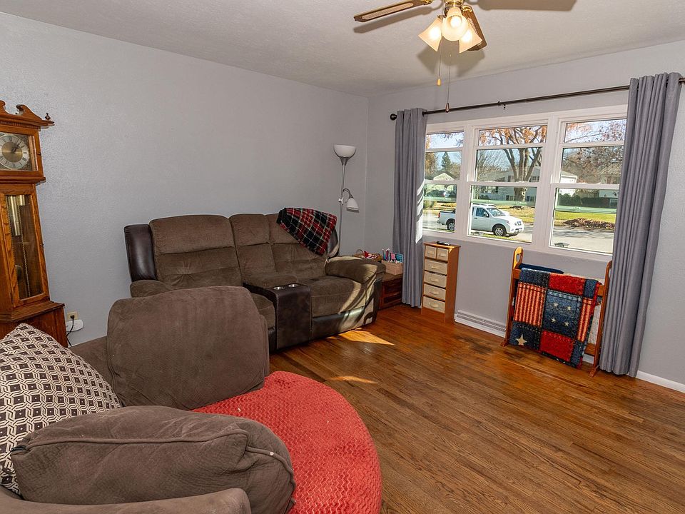 2730 Lexington Blvd, Mishawaka, IN 46544 | Zillow