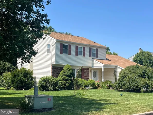 875 Laurel Ln, Harleysville, PA 19438
