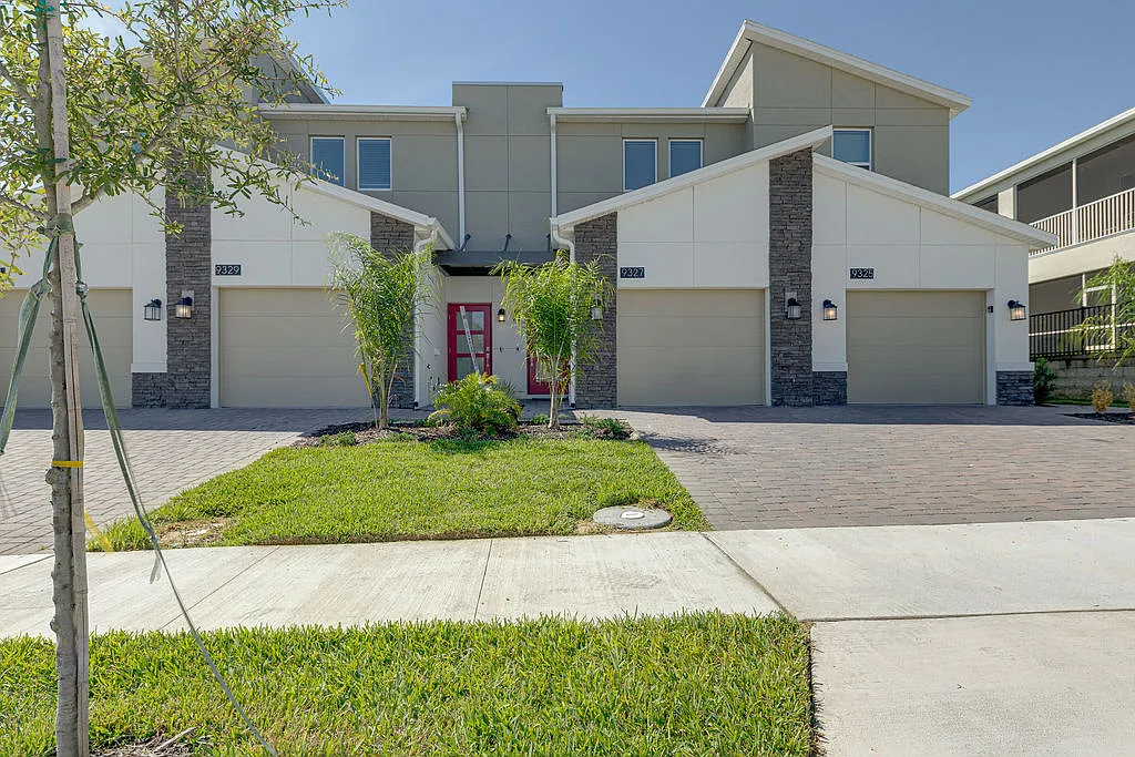 3 bed, 1787 sqft, $2,495 — Photo 2