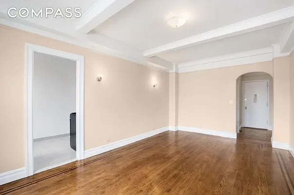 Rented by Compass | media 2