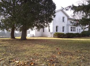 N40W27740 Glacier Rd, Pewaukee, WI 53072