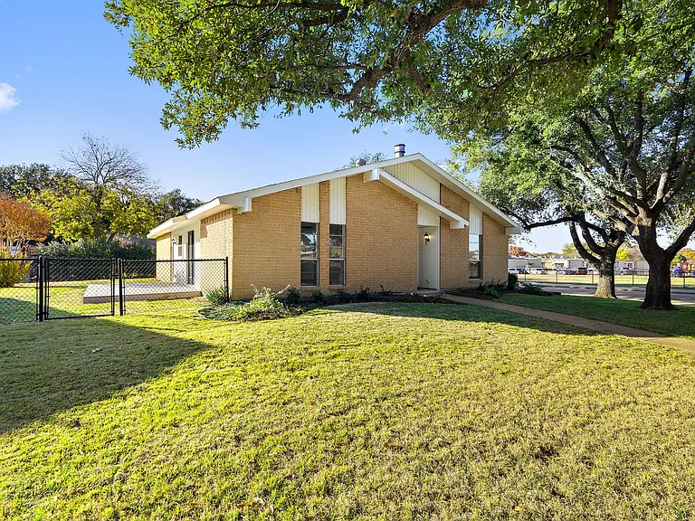 1464 Big Bend Dr — Photo 22