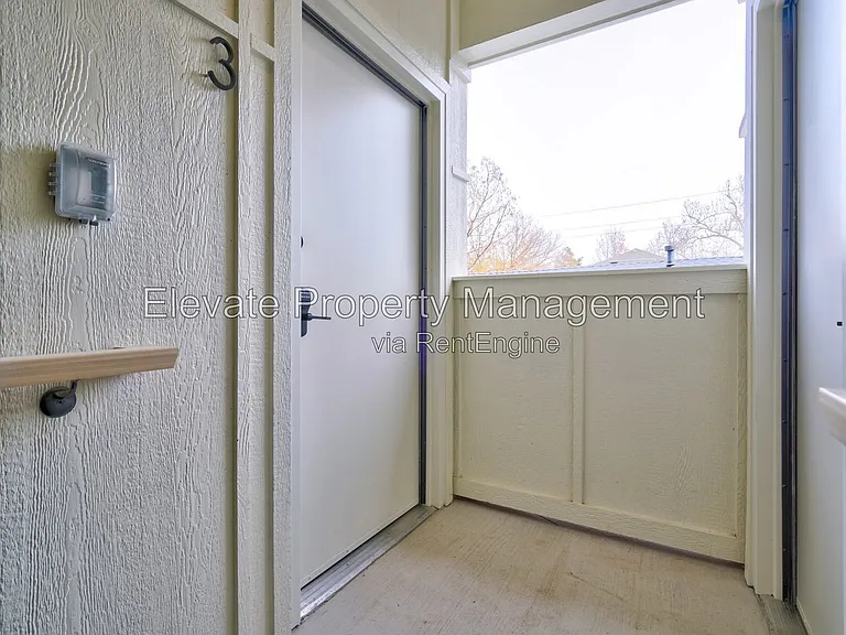 1616 NW 17th St #16 — Photo 4
