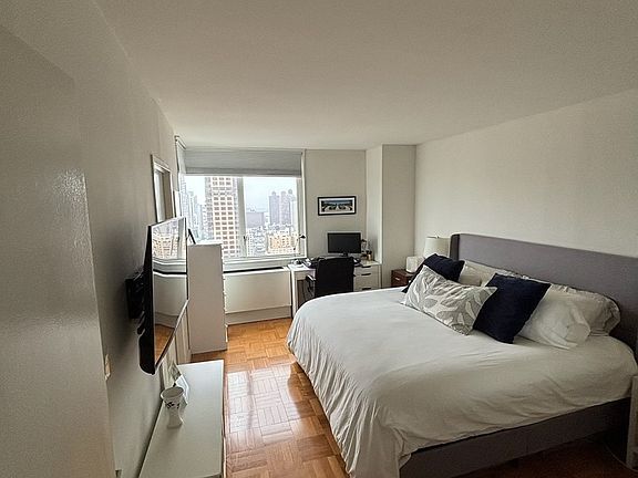 3rd image of 401 E 80th St APT 34F