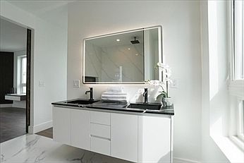 3rd image of 29 Woodford St #3
