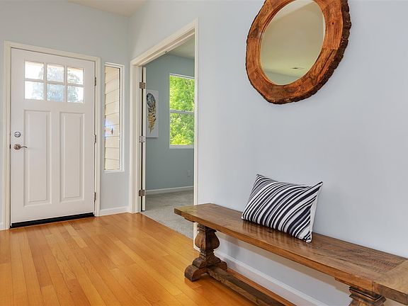 3rd image of 4613 Wildwood Ct