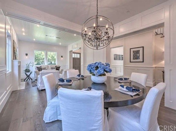 4th image of 4247 Camellia Ave