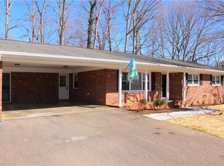 381 Dudley Ave, Mount Airy, NC 27030
