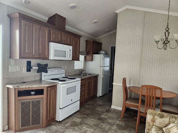 4th image of 2727 Highway 441 SE #49