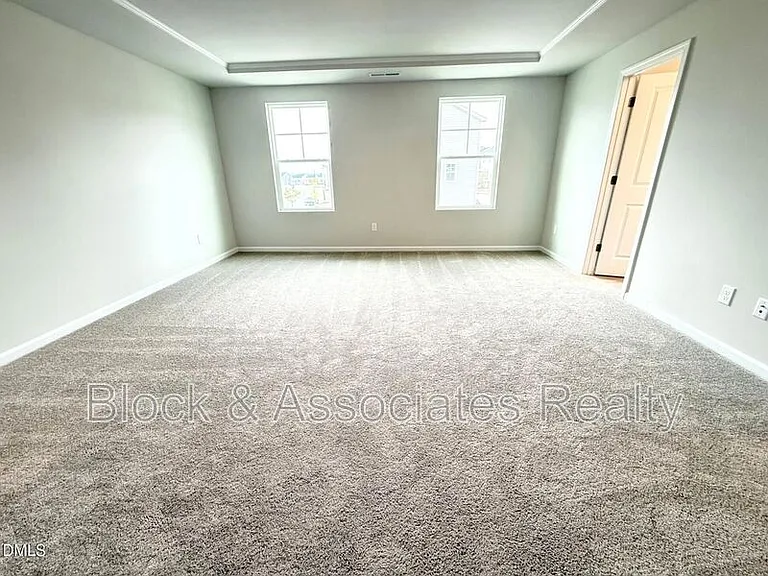 304 Marmalade Sky Ln — Photo 18
