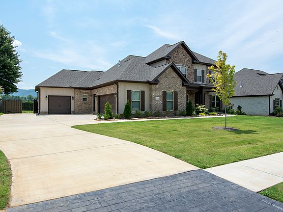 2nd image of 18 Abby Glen Way