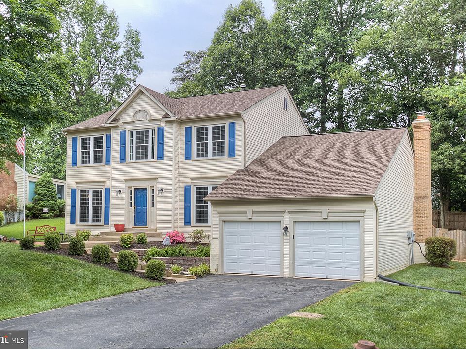 1st image of 12 Charleston Ct