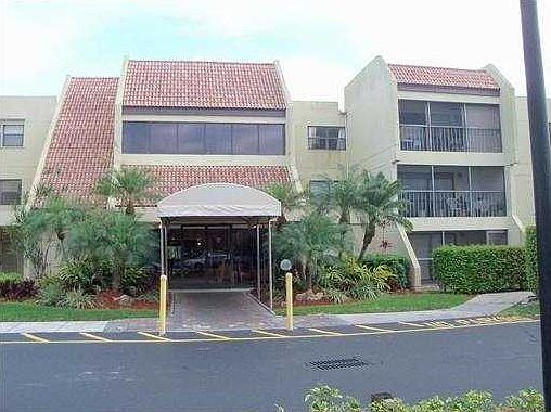 1st image of 240 Lakeview Drive #305