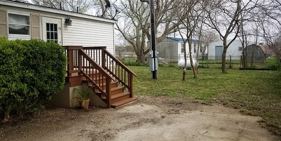 1st image of 163 Walts Ln