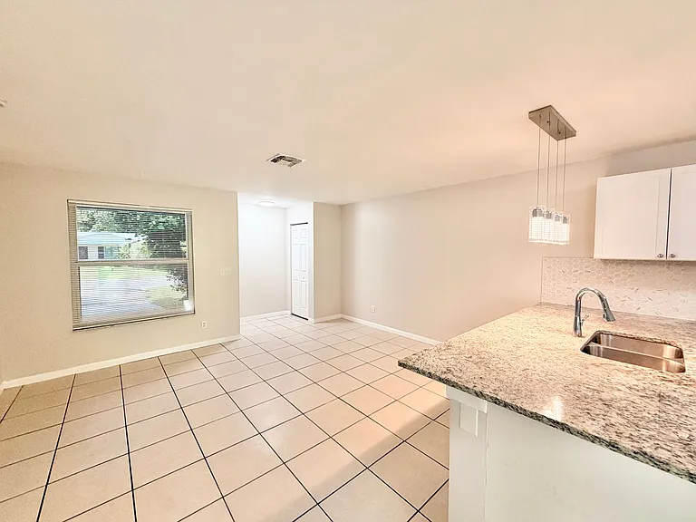 4731 25th Pl SW — Photo 5