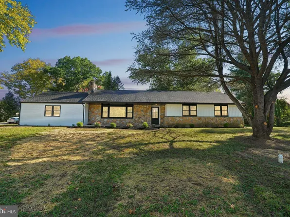 217 Kleyona Ave, Phoenixville, PA 19460