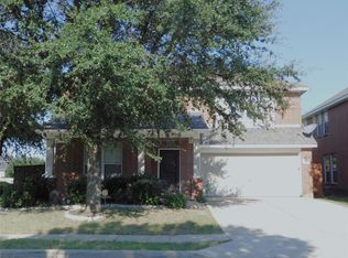 316 Hummingbird Dr, Little Elm, TX 75068