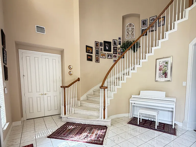 7537 Steeple Dr — Photo 7