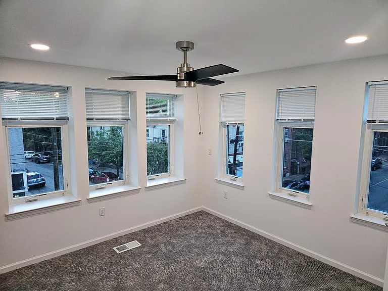 Clinton Lofts — Photo 32