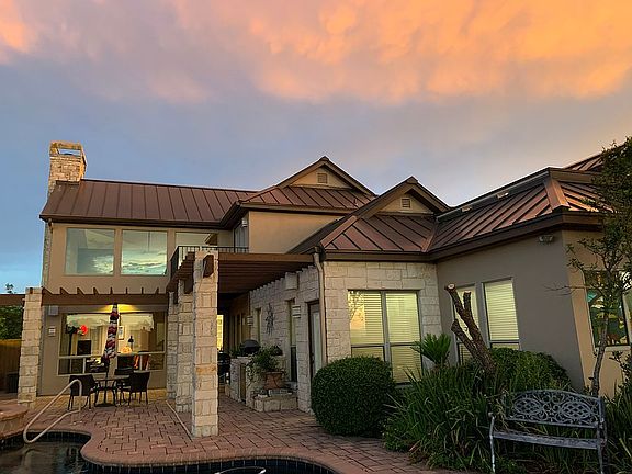 Overlooking pool & vista