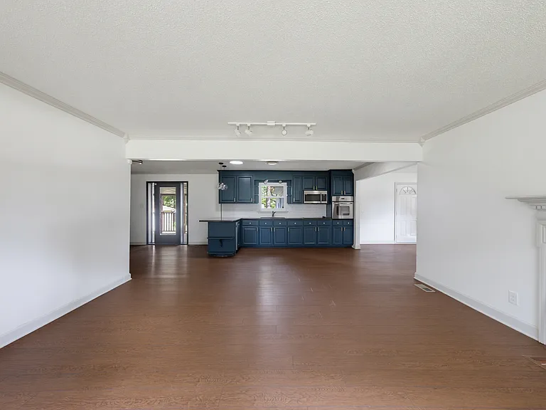 3363 Denise St — Photo 11