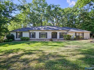 1002 Brook Ridge Cir SE, Huntsville, AL 35801