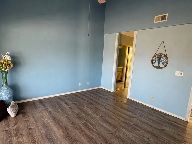 2022 Merrill Ln #3A — Photo 6