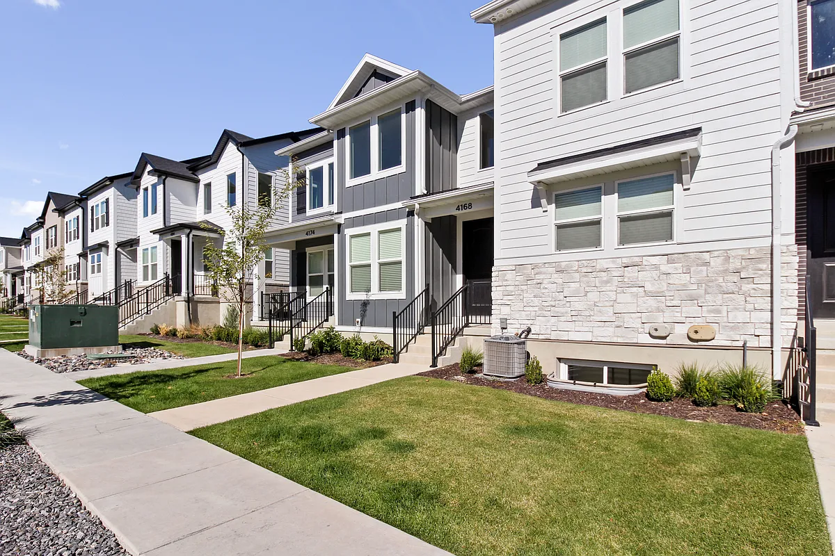 Building Photo - 4168 W Hardman Way #322