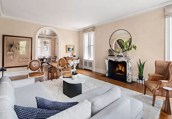 2nd image of 812 Park Ave #8/9E