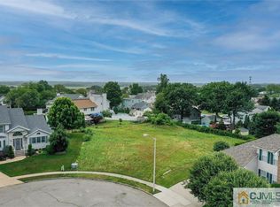 7 Andrew Ct, South Amboy, NJ 08879