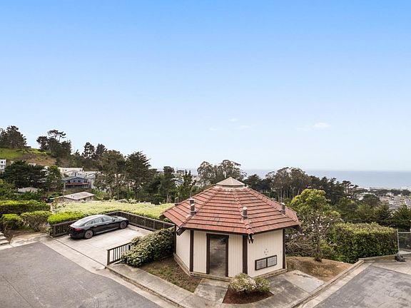 2nd image of 504 Monterey Rd #14-L