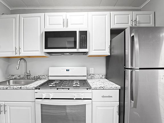 4th image of 28 Lydia St #1-R