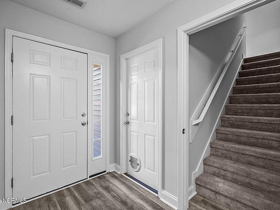 2nd image of 1001 Sweet Bay Circle