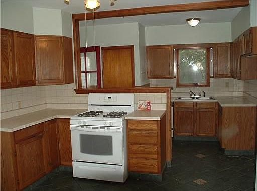 2nd image of 156 Oakdale Ave