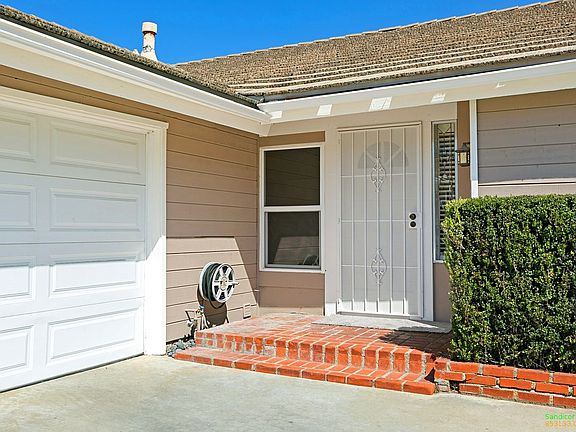 3rd image of 1057 Calma Dr