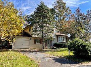 31 Kirby Dr, Morrisville, PA 19067
