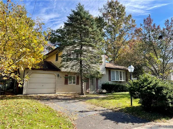 31 Kirby Dr, Morrisville, PA 19067