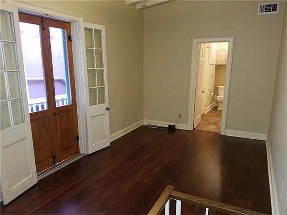 4th image of 515 Madison St