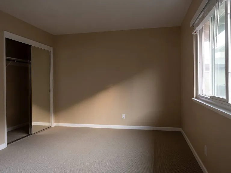 2525 Sir Francis Drake Blvd — Photo 7