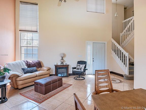 3rd image of 10780 Lago Welleby Dr