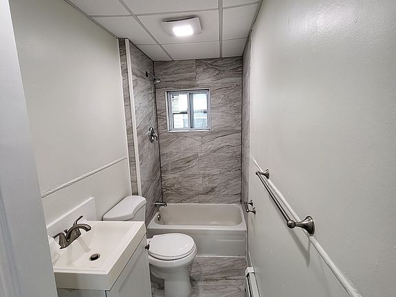5th image of 189 Bridgham St Floor 2