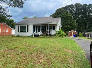 1022 Hermitage Dr, Florence, AL 35630
