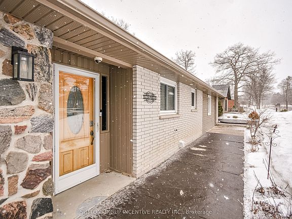 4th image of 355 Zoo Park Rd