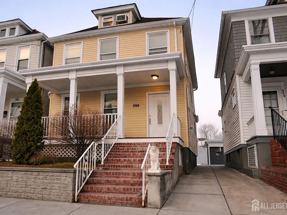 1st image of 556 Compton Ave