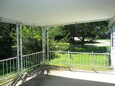 3rd image of 115 Sunset Dr