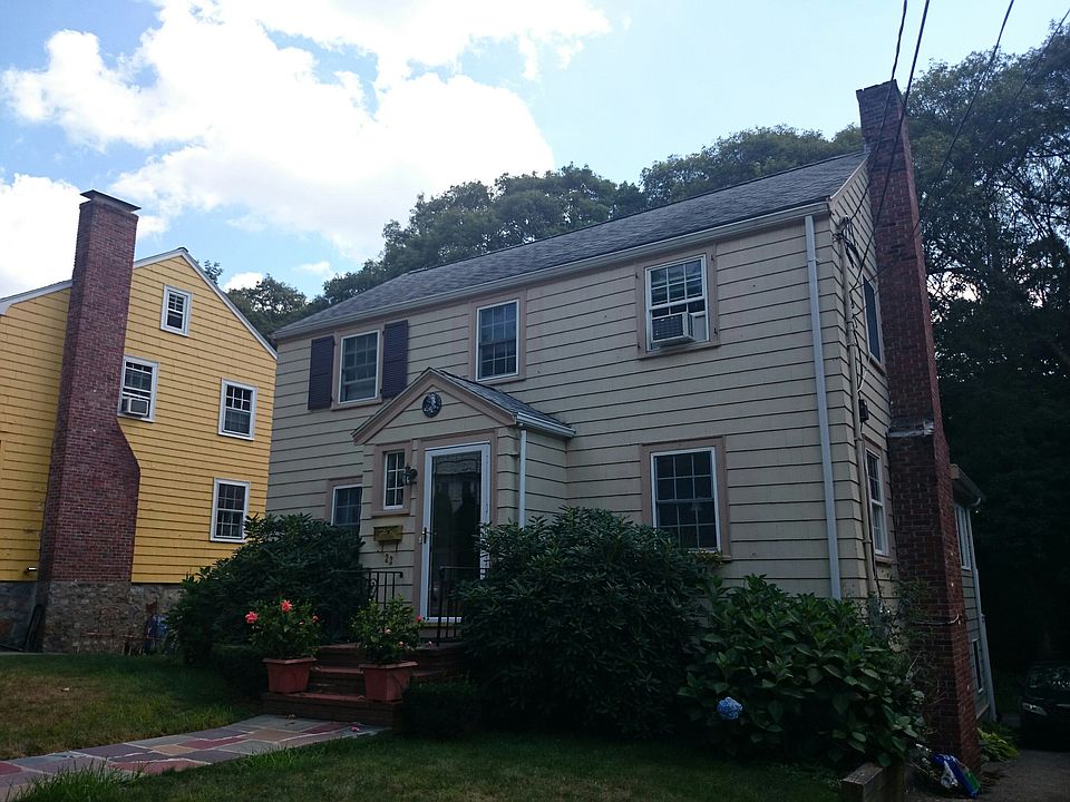 2nd image of 23 Crehore Rd