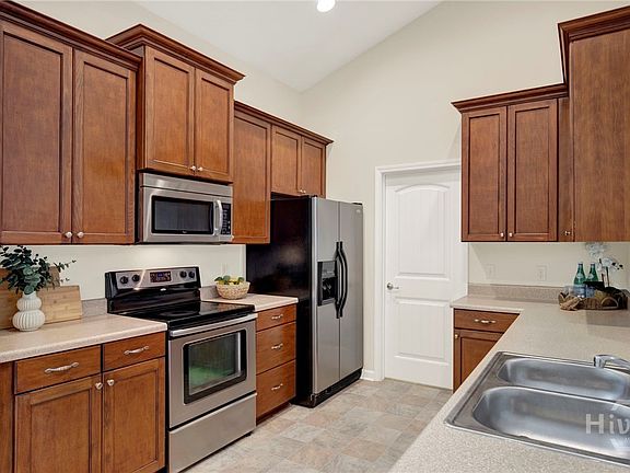 5th image of 20 Wesleyan Drive