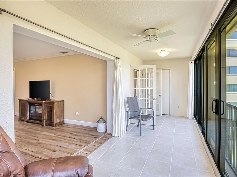 7402 Lake Breeze Dr #306 — Photo 13